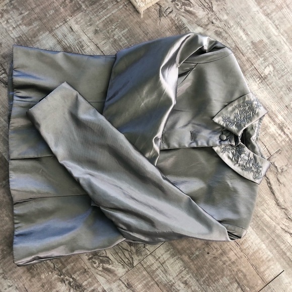 Silver jacket - Picture 6 of 6